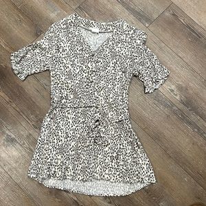 Button down cheetah boutique dress with tie in front